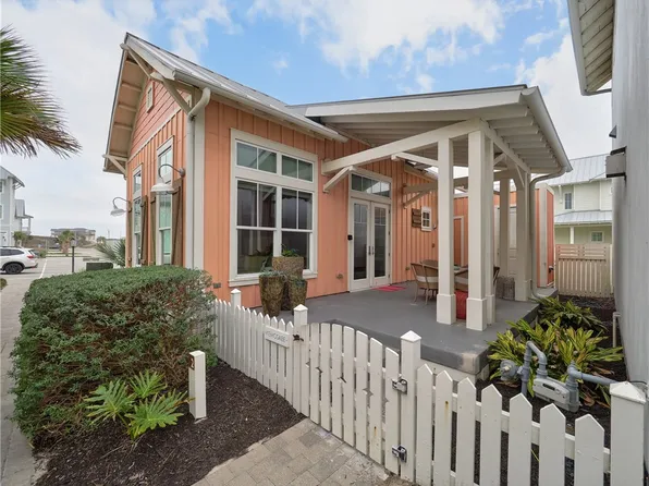 600 Center Sq N #2, Port Aransas, TX 78373