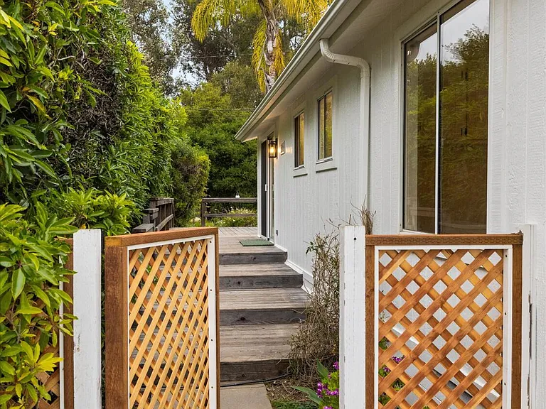 3184 Serena Ave — Photo 5