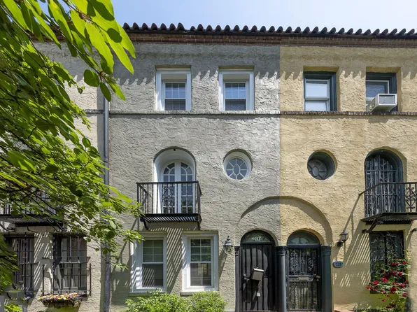 117 S Beechwood St, Philadelphia, PA 19103