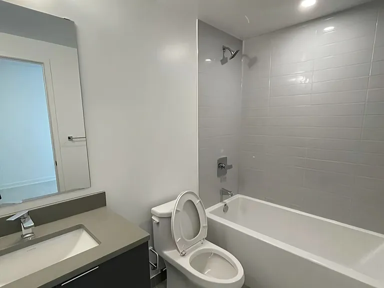 2031 Kennedy Rd N #2717 — Photo 9