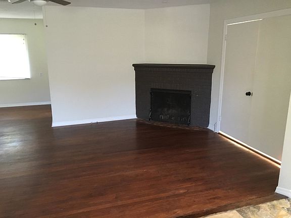 2nd image of 1760 Aloma Ave