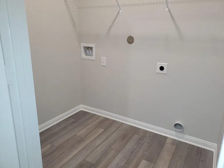 136 Constitution St — Photo 27