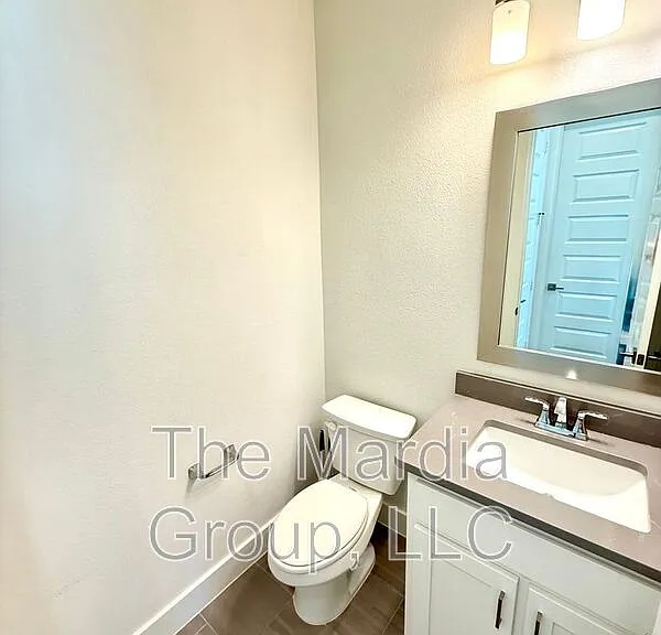 4916 Broadway Dr — Photo 15