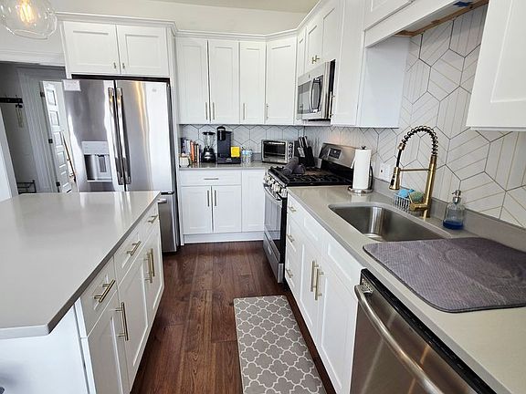 5th image of 9 Bailey Ave #Dd3b5bdbf