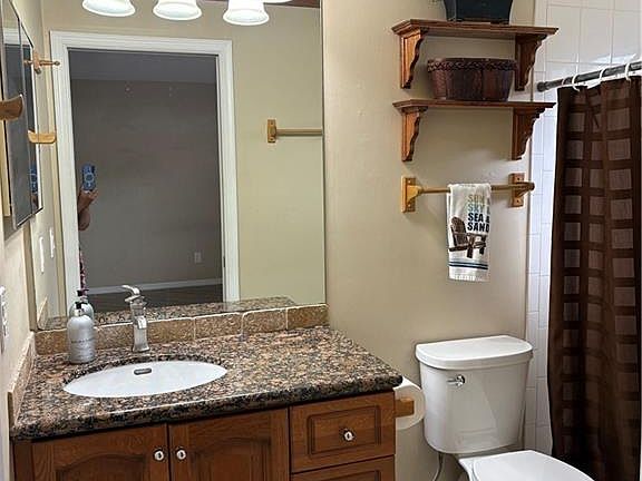 5th image of 5232 Raintree LN