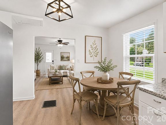 5th image of 203 Magnolia Ave