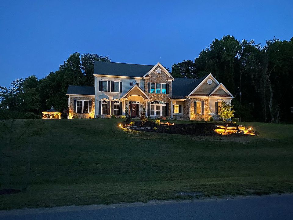 1st image of 938 Fenario Cir