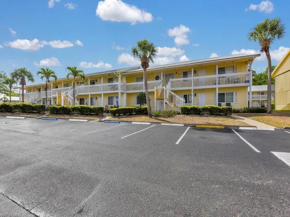 4617 Bayshore Dr APT H5, Naples, FL 34112