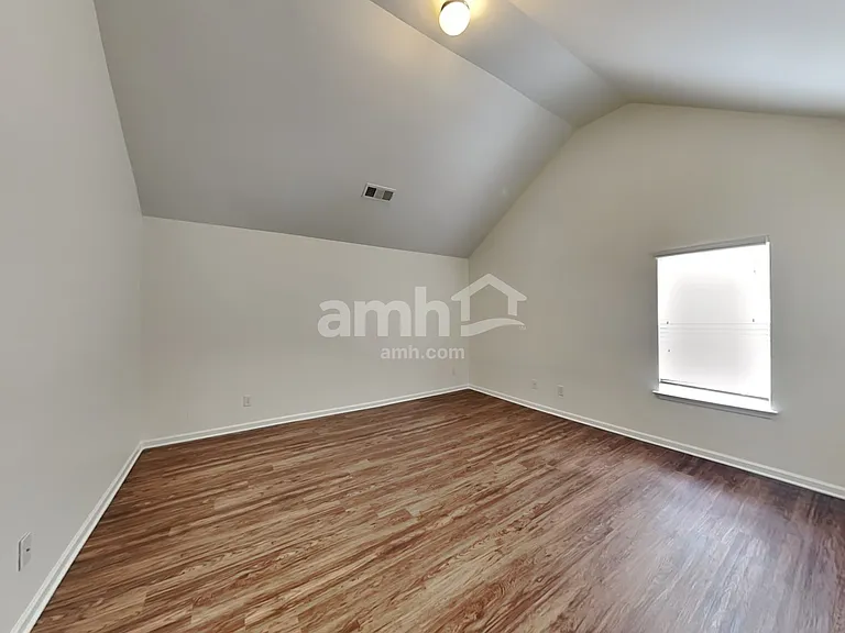 19140 Kanawha Dr — Photo 24