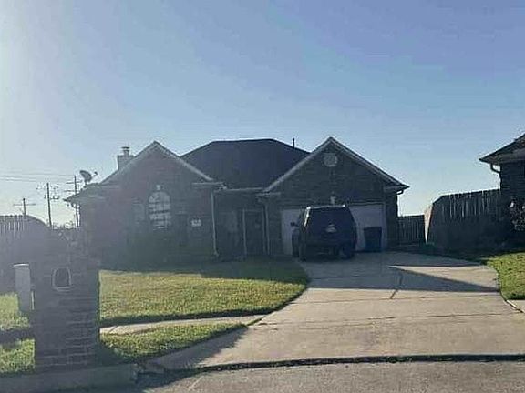 2nd image of 1858 Redwood Ln