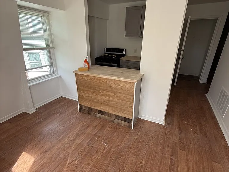 513 Brinton St — Photo 3