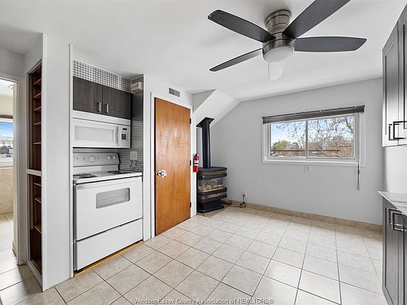 5th image of 1361 Albert Rd