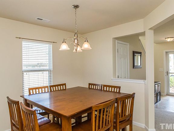 5th image of 204 S Norwood Ct
