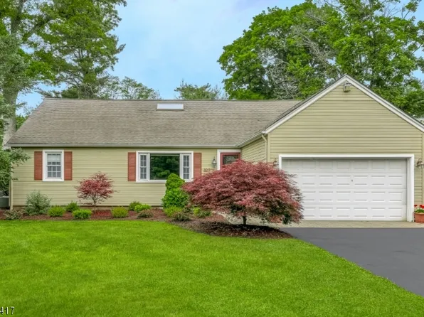 100 Hopper Ave, Waldwick Boro, NJ 07463