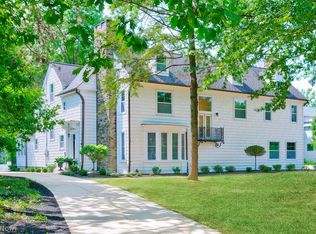 2368 Overlook Rd, Cleveland Heights, OH 44106