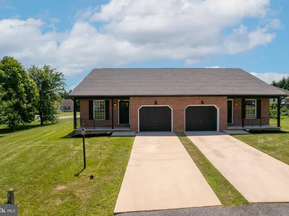 33 Larch Dr, Shippensburg, PA 17257