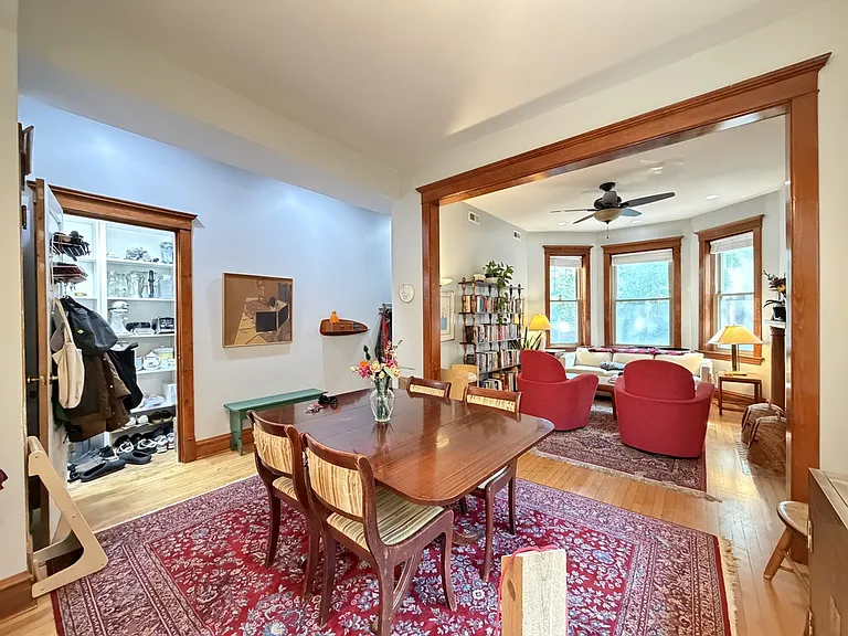 1874 N Leavitt St #M01R — Photo 8