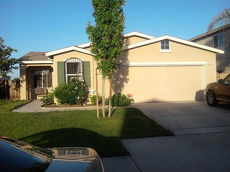 2nd image of 860 Romero Ave