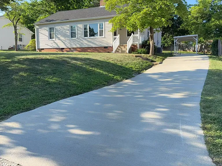 734 Fairfield St — Photo 3