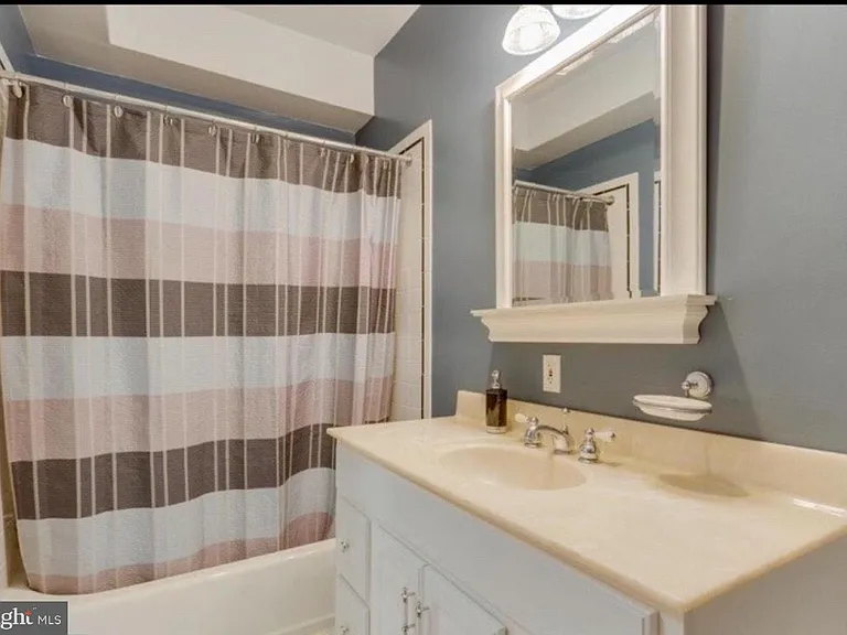 1311 Irving St NW — Photo 12