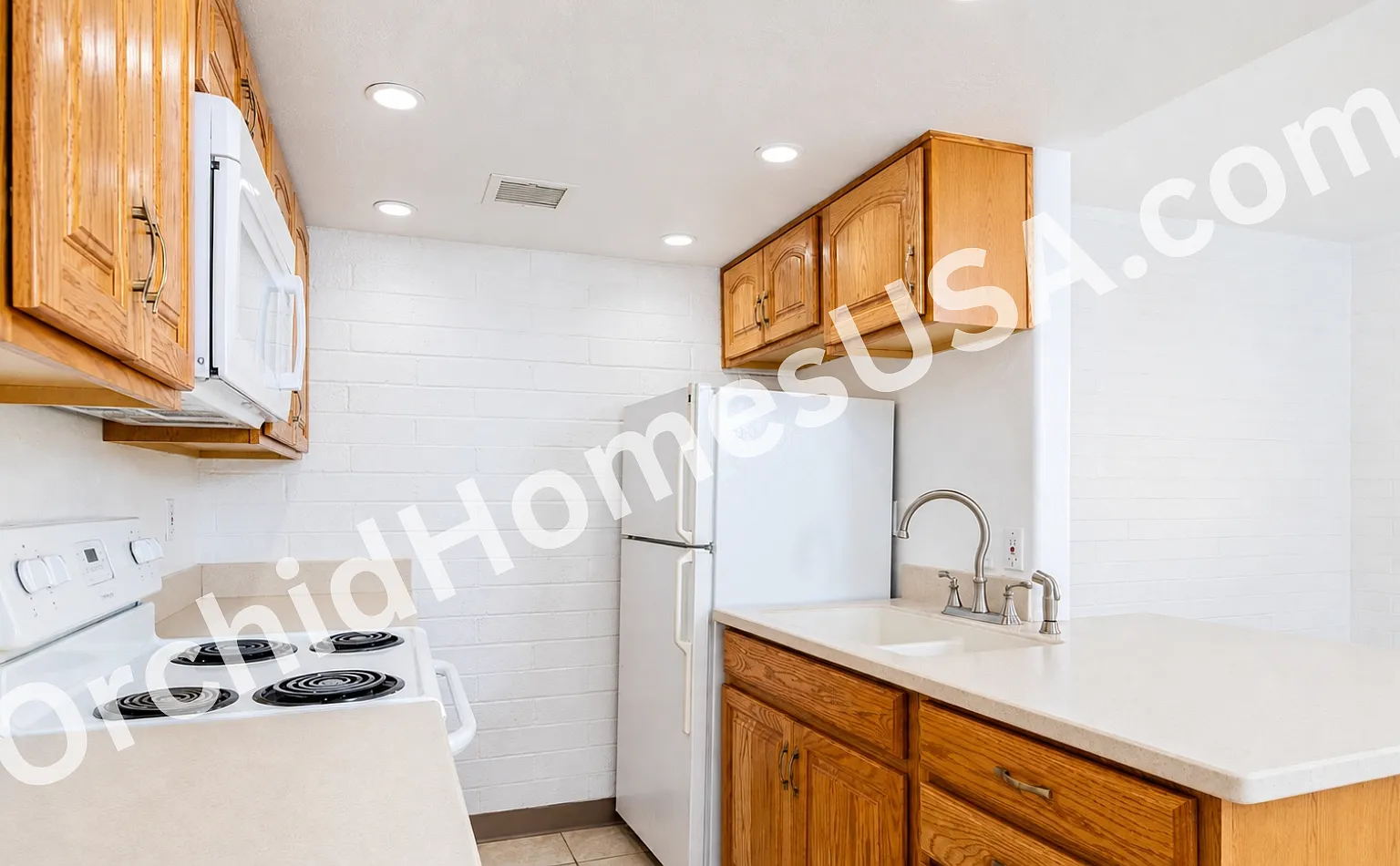 505 W 10th St — Photo 3