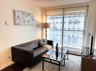 777 Richards St #902, Vancouver, BC V6B 0M6