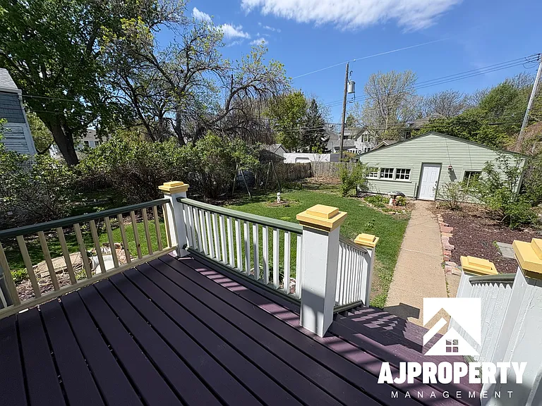 119 N Summit Ave — Photo 39