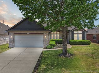 3213 N Battle Creek Dr, Broken Arrow, OK 74012