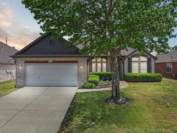 3213 E Lincoln St, Broken Arrow, OK 74014