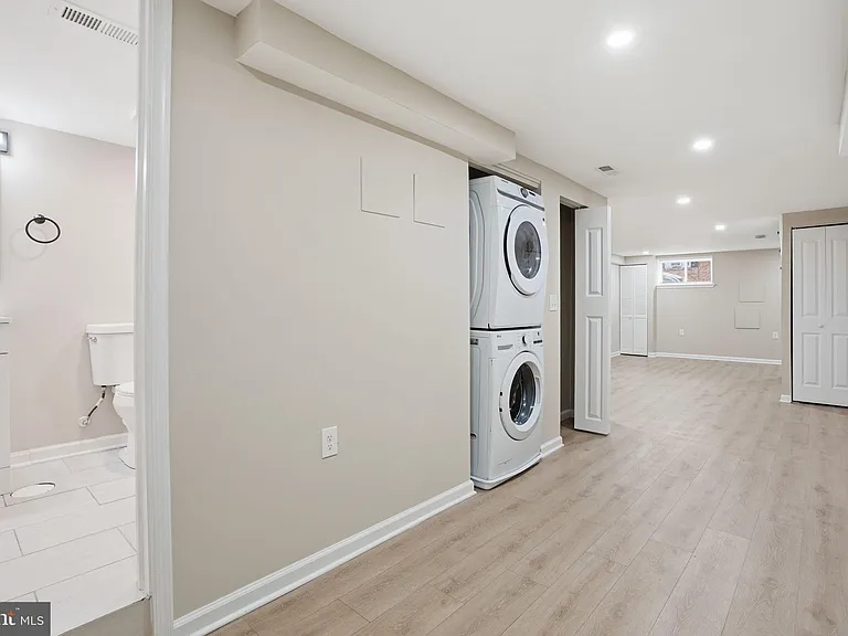 2710 Mura St — Photo 28