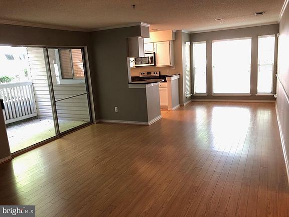 5th image of 1504 Lincoln Way APT 106