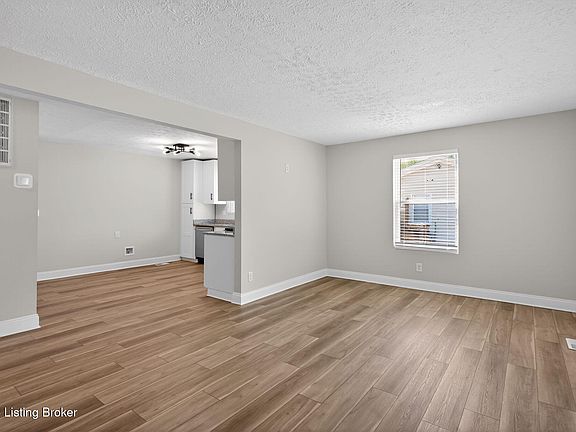 4th image of 2418 Donna Rd