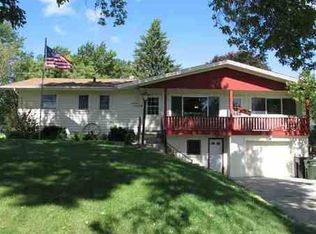 1717 W 4th St, Cedar Falls, IA 50613