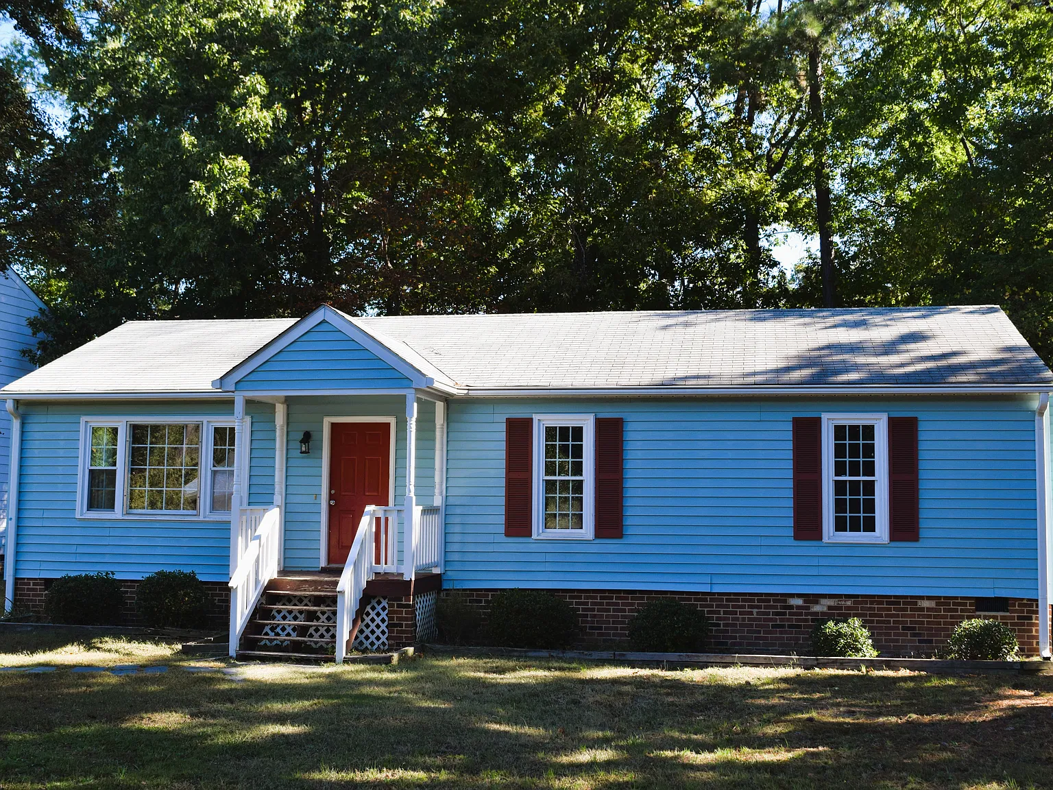 3 bed, 1.5 bath, 1200 sqft, $1,975 — Photo 3