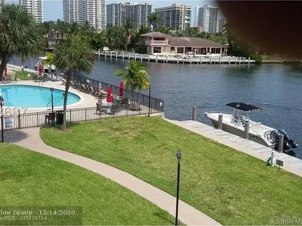 301 Golden Isles Dr APT 115, Hallandale, FL 33009