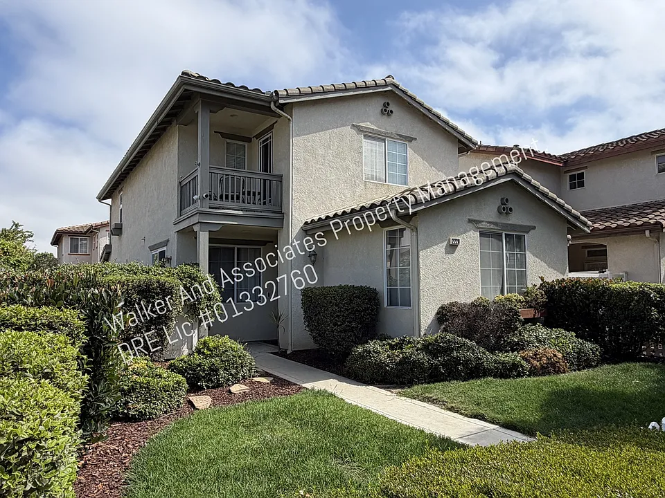 2220 Nightshade Ln