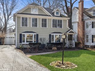 355 Harris Ave, Clarendon Hills, IL 60514