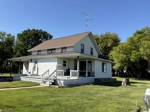 54299 910th St, Windom, MN 56101