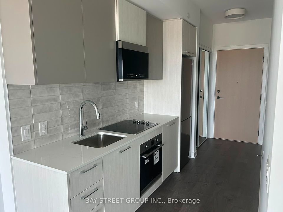 1st image of 10 Oak St #2401