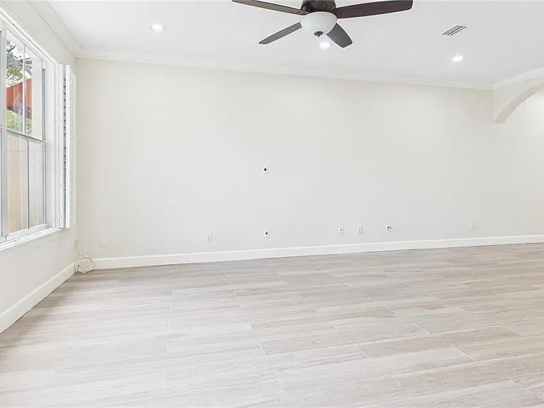505 S Tampania Ave #7 — Photo 12