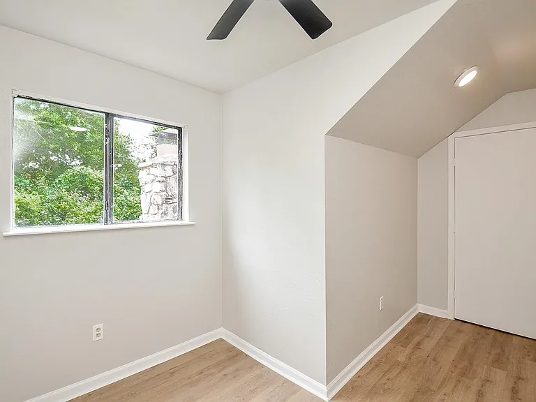 9903 Bromel Station St — Photo 28