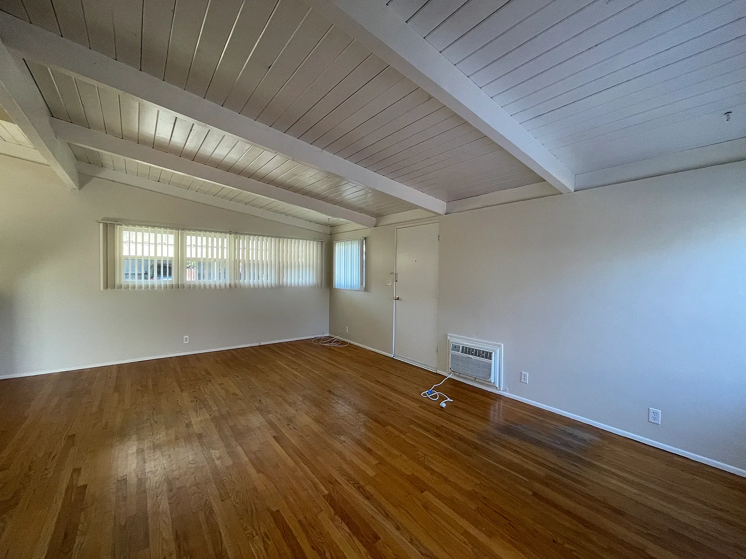 1 bed, 668 sqft, $2,000 — Photo 4