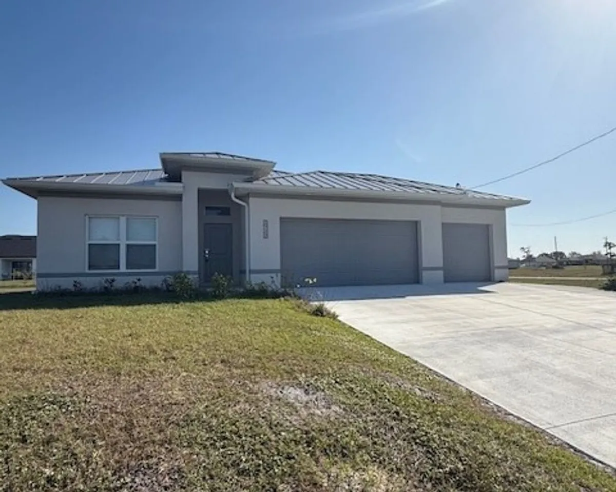 Building Photo - 409 Tropicana Pkwy E