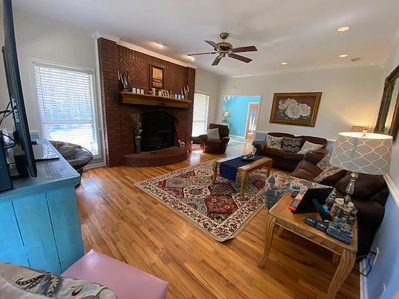 4th image of 808 County Road 54