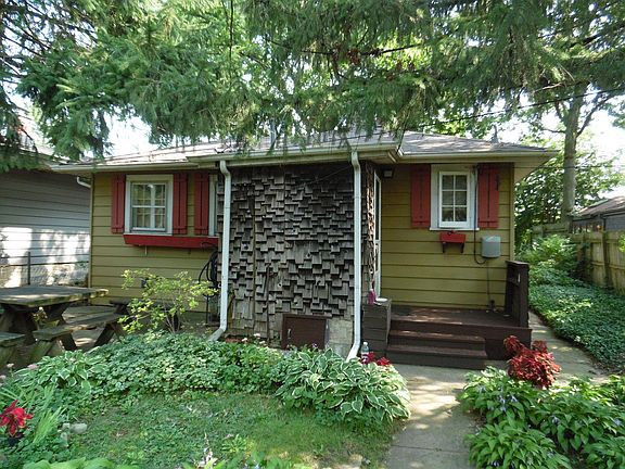 2nd image of 23905 W North Lakewood Ln