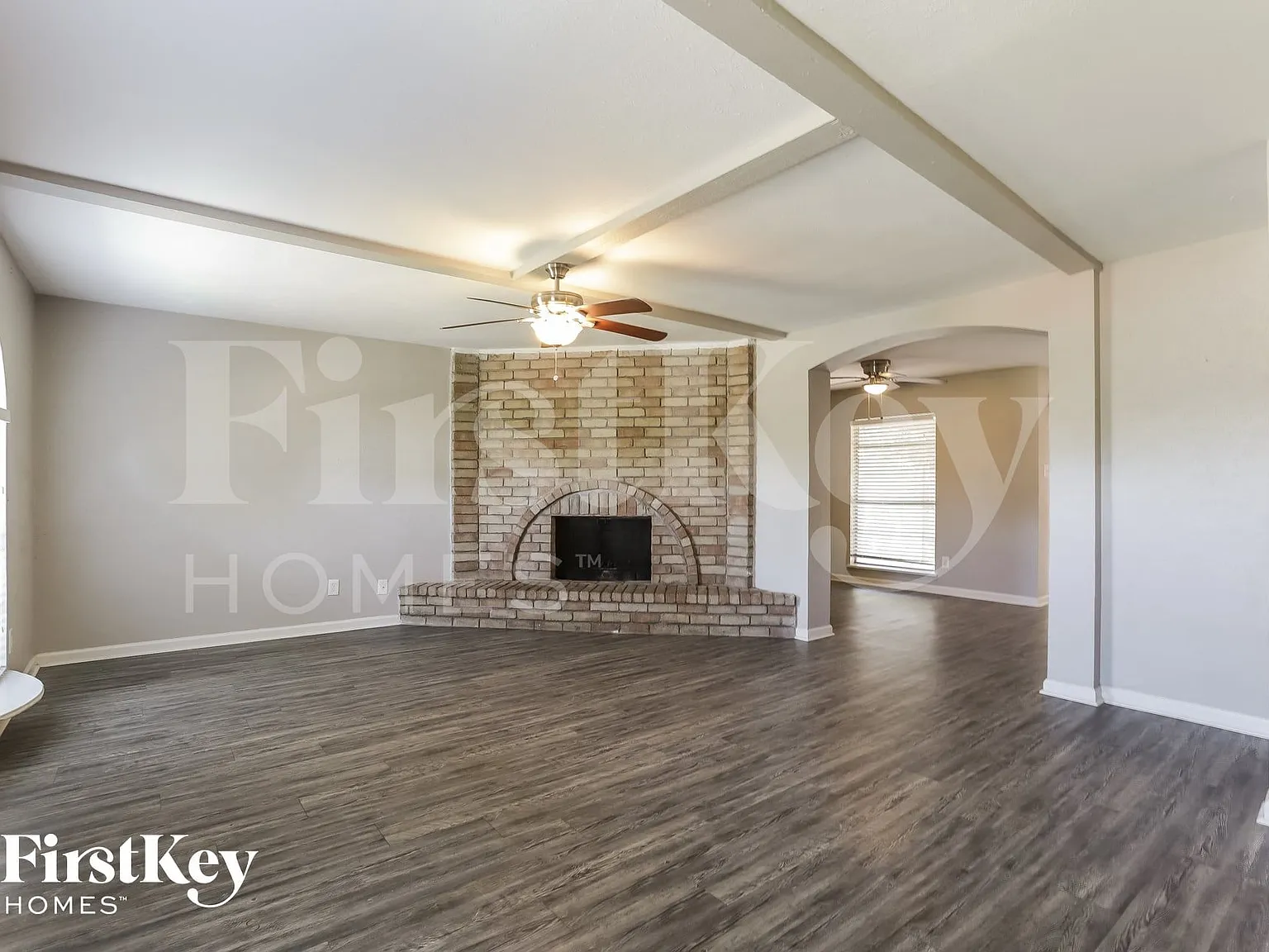 3 bed, 2.0 bath, 1451 sqft, $1,915 — Photo 4
