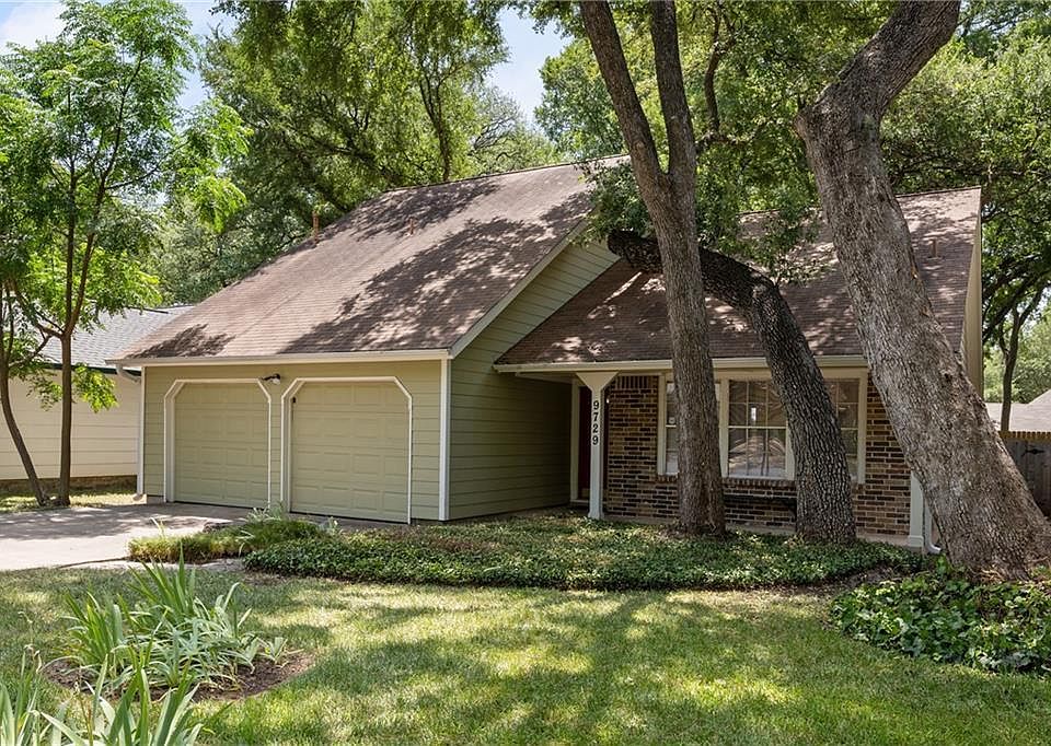 1st image of 9729 Anderson Village Dr
