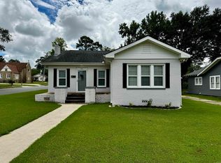 1001 Combs St, El Dorado, AR 71730