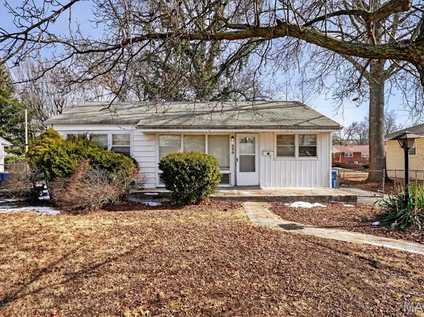 860 Saint Brendan Ln, Florissant, MO 63031