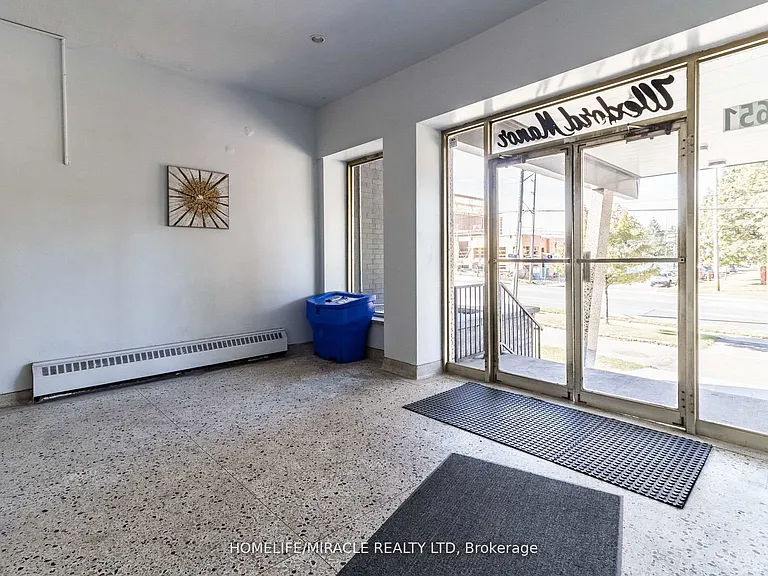 1651 Victoria Park Ave #302 — Photo 31